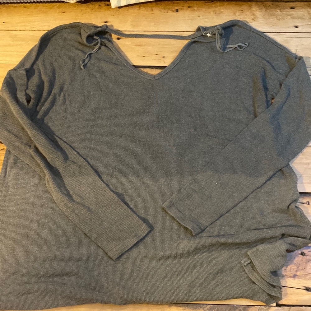 Lightweight army green sweater